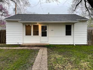 Main picture of 2208 Sloan St