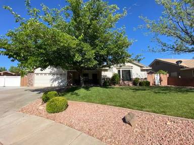 Main picture of 1310 N 1480 West Cir