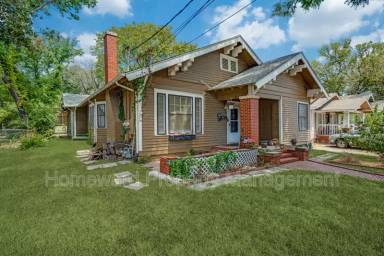 Main picture of 904 W Hickory St