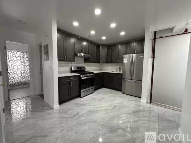Main picture of 8638 120th St
