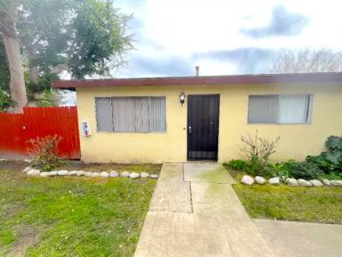Main picture of 839 S Oaks Ave