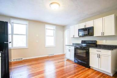 Main picture of 1012 River Rd