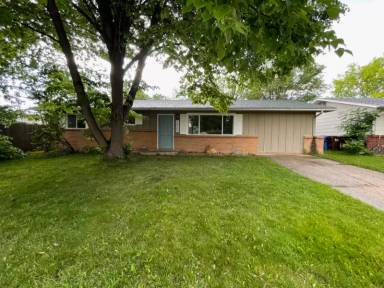 Main picture of 2405 Tamarac Dr