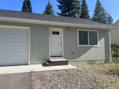 Main picture of 323 Gateway Park Dr