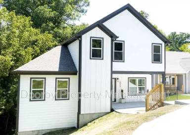 Main picture of 233 Peace St