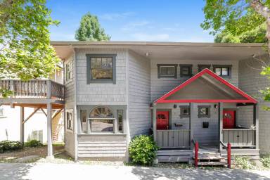 Main picture of 14 Nicholl Ave
