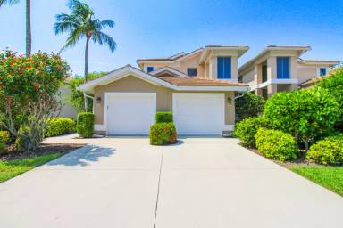 Main picture of 817 Carrick Bend Cir