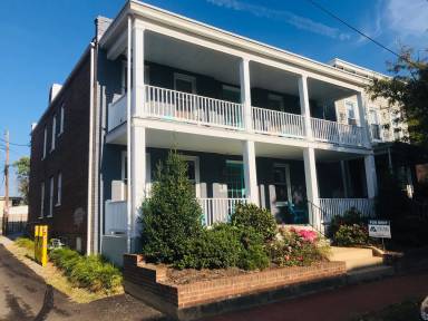 Main picture of 4 S Vine St