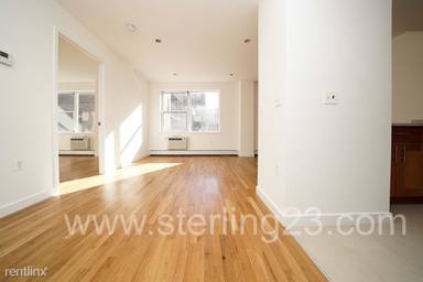 Main picture of 2552 Crescent St