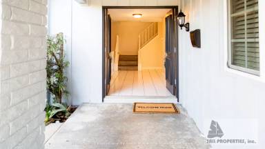 Main picture of 17152 Englewood Cir