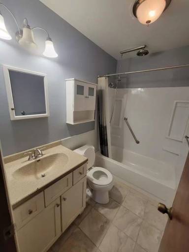 Main picture of 425 Beverly Hills St