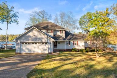 Main picture of 115 Springbrook Pt