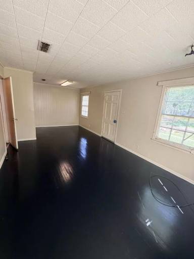 Main picture of 2723 Meadow Ave