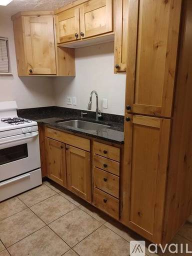 Main picture of 457 Diagonal St