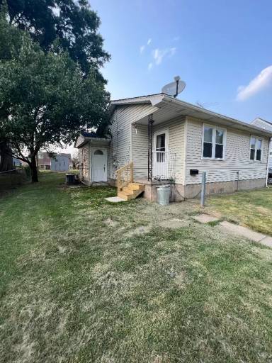 Main picture of 920 Homberg Ave