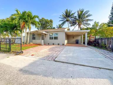 Main picture of 3832 Melaleuca Ln