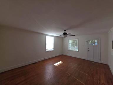 Main picture of 412 Park Ave