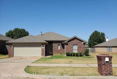 Main picture of 1908 Old Central Dr
