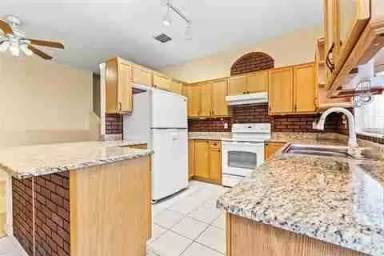 Main picture of 7050 Opal Dr