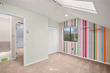 Main picture of 2103 Talbot Rd S