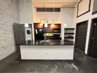 Main picture of 616 Hull St