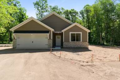 Main picture of 35662 Bonnie Lakes Rd