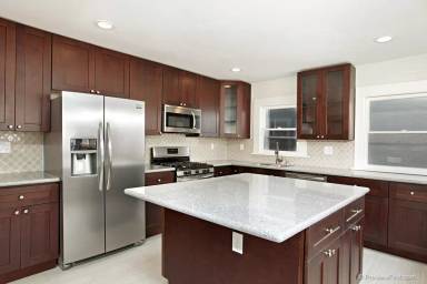 Main picture of 3144 Hawthorn St