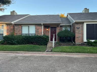 Main picture of 1801 W Spring Creek Pkwy