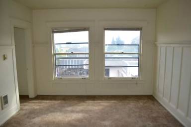 Main picture of 2401 NE M L King Blvd
