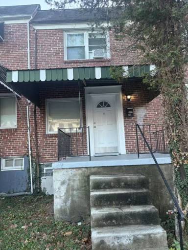 Main picture of 921 Bonaparte Ave