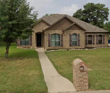 Main picture of 500 Edwards Dr