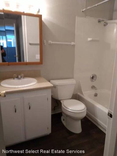 Main picture of 10226 SE 6th St