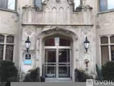 Main picture of 1033 W Loyola Apartments