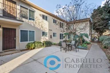 Main picture of 4546 Illinois St