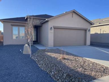Main picture of 2451 Camino Plato Loop NE
