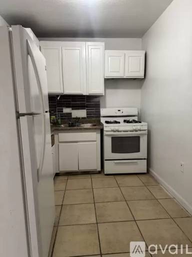 Main picture of 1817 Eureka St