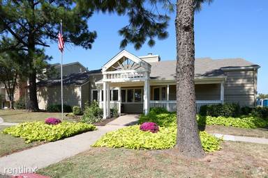 Main picture of 5523-607 NW 50th St