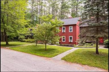 Main picture of 33 Eastern Ave