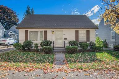 Main picture of 4010 SE Flavel St