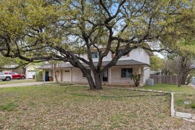Main picture of 4100 Harcourt Dr
