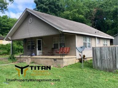 Main picture of 700 Park Dr