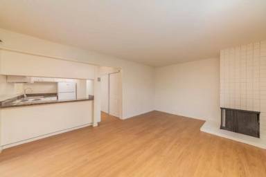 Main picture of 2066 Camel Ln