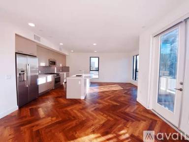 Main picture of 1250 N Fairfax Ave
