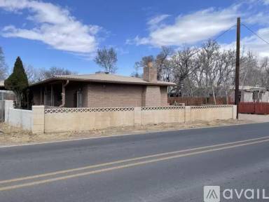 Main picture of 725 Gabaldon Rd