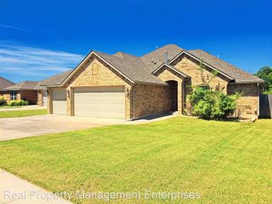 Main picture of 1125 Desiree Pl