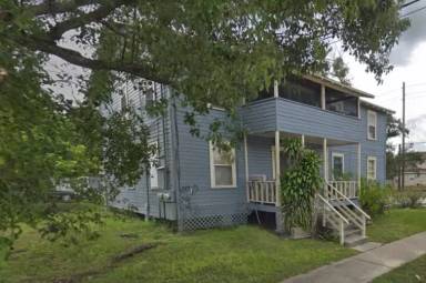 Main picture of 800 W Robinson St