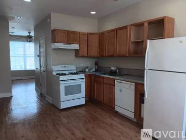 Main picture of 8808 S Escanaba Ave