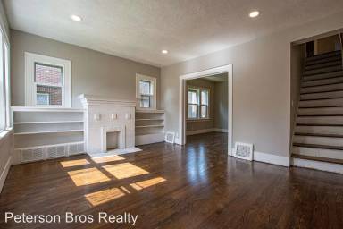 Main picture of 114 N 38th St