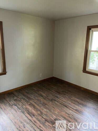 Main picture of 1515 Greenwood Ave