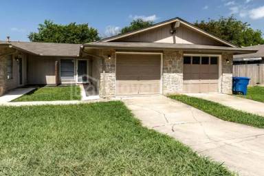 Main picture of 1005 Boling Brook St